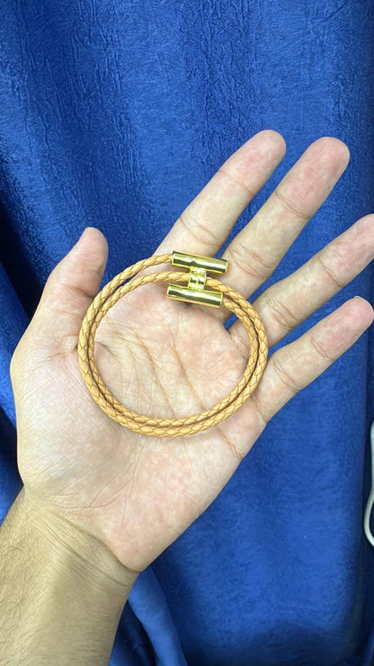 Hermes 
Breslat 💥
Master quality 💯
With normal boxes 📦 
50 dhs🇦🇪
With master box 🗃️ 
60 dhs🇦🇪

Zain216
♥️♥️♥️