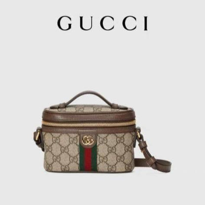 LV - Gucci
95 dhs🇦🇪

with box
🎁🎁🎁

size 18cm

Zain26
♥️♥️♥️