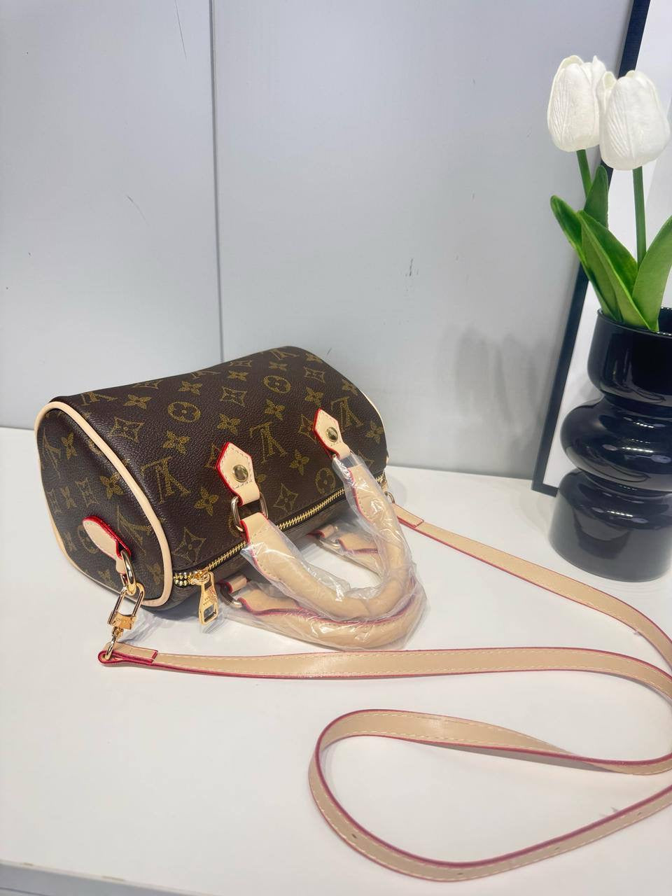 LV

25 cm

75 dhs🇦🇪

Zain17
♥️♥️♥️