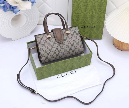 Coach - Gucci

95 dhs🇦🇪 
high quality 

With box
🎁🎁🎁

Zain26
♥️♥️♥️