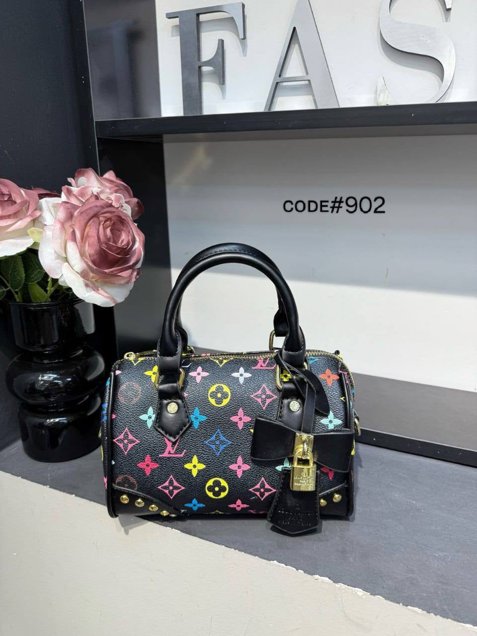 LV
sᴘᴇᴇᴅʏ ʙᴀɴᴅᴏᴜʟɪᴇʀᴇ
ᴍᴏɴᴏɢʀᴀᴍ ʟᴇᴀᴛʜᴇʀ
ᴡɪᴛʜ ᴍᴜʀᴀᴋᴀᴍɪ ᴄʜᴀɪɴ
ɪᴛ ʜᴀs ʟᴏɴɢ ʙᴇʟᴛ sᴛʀᴀᴘ
sɪᴢᴇ : 21 x 15 x 12 cm
ᴡɪᴛʜ BOX
🎁🎁🎁

75 dhs🪙💕

Zain31
♥️♥️♥️