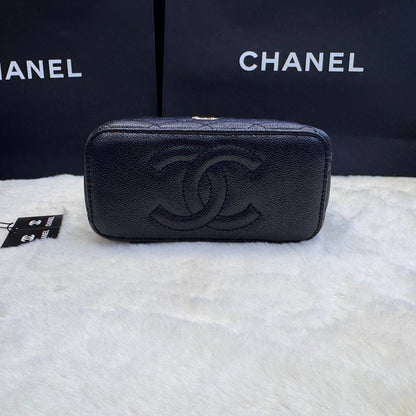 Chanel ᴠᴀɴɪᴛʏ ᴛᴏᴘ ʜᴀɴᴅʟᴇ
ᴍɪʀʀᴏʀ ɪɴsɪᴅᴇ

ᴡɪᴛʜʙᴏx
🎁🎁🎁

Caviar ᴍᴀᴛᴇʀɪᴀʟ 
sɪᴢᴇ:18ᴄᴍ
95 dhs🇦🇪

Zain56
♥️♥️♥️