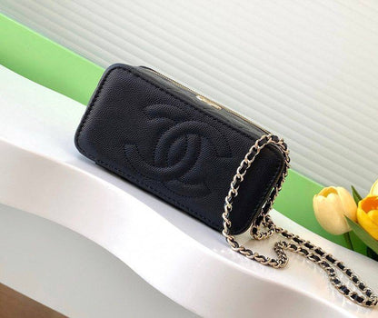 CHANEL 
GOOD QUALITY 
WITH BOX 
🎁🎁🎁

100 dhs🪙💕
SIZE: 16.5cm

Zain39
♥️♥️♥️