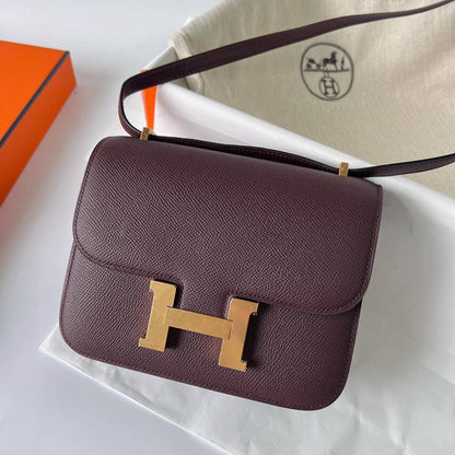 Hermes
Good quality 

with box
🎁🎁🎁
95 dhs🪙💕

Zain186
♥️♥️♥️