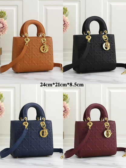 DIOR RESTOCK 

GOOD QUALITY 
BIG SIZE 

120 dhs🇦🇪

Zain39
♥️♥️♥️