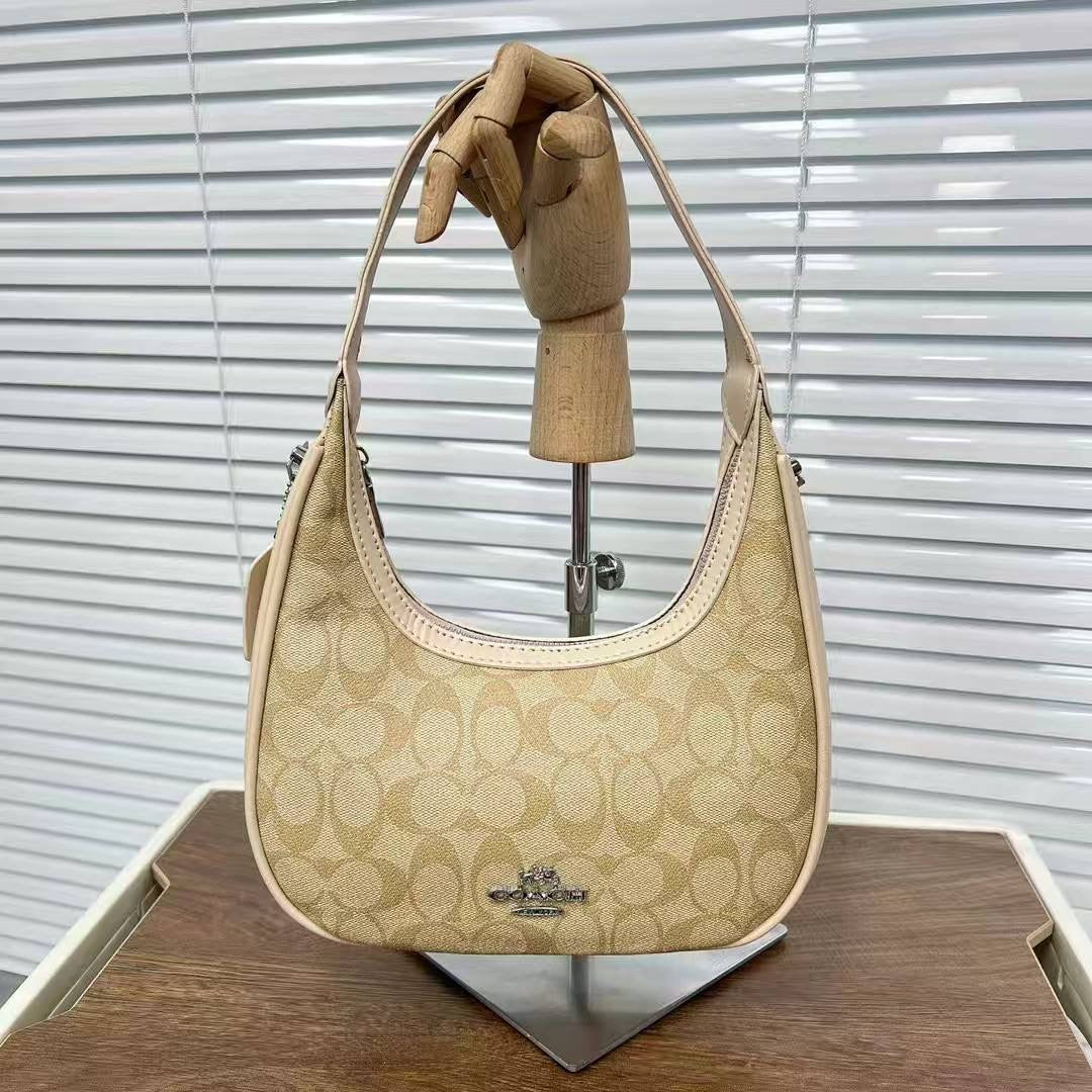 Coach
65 dhs🇦🇪

Zain22
♥️♥️♥️