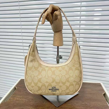 Coach
65 dhs🇦🇪

Zain22
♥️♥️♥️