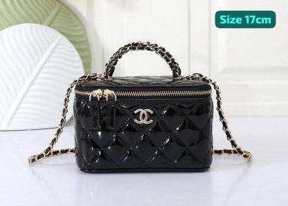 Chanel
Good quality 

with box 
🎁🎁🎁

95 dhs🇦🇪

Zain186
♥️♥️♥️