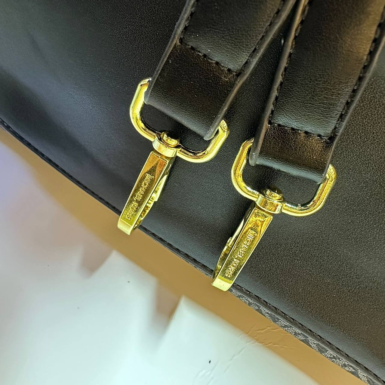 MK 
NEW CAME GOOD QUALITY 
100 dhs🇦🇪

Zain39
♥️♥️♥️