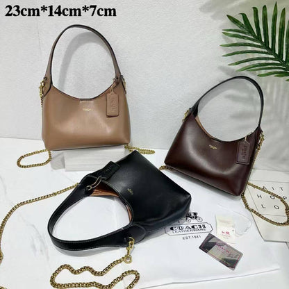 COACH 
GOOD QUALITY 
offer price
65 dhs🇦🇪

Zain39
♥️♥️♥️