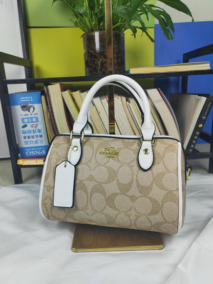 Coach
21*12*10cm
75 dhs🇦🇪

Zain17
♥️♥️♥️