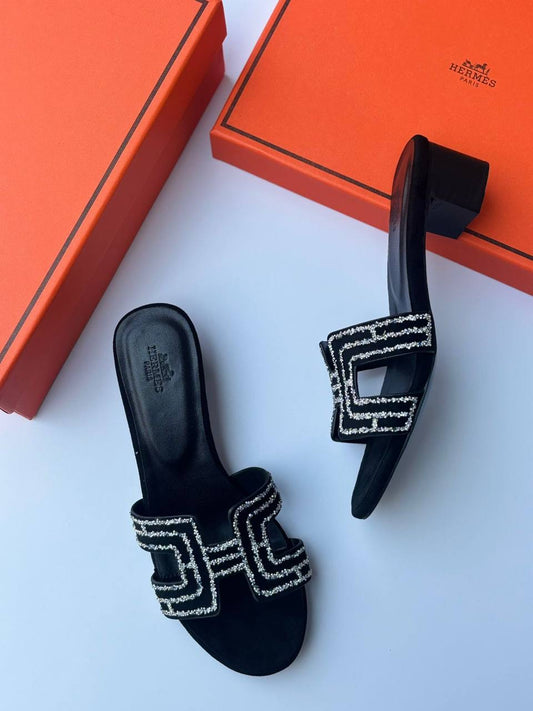 Hermes 
100 dhs🇦🇪
Size 36-42
Before price
110 dhs❌

Zain55
♥️♥️♥️