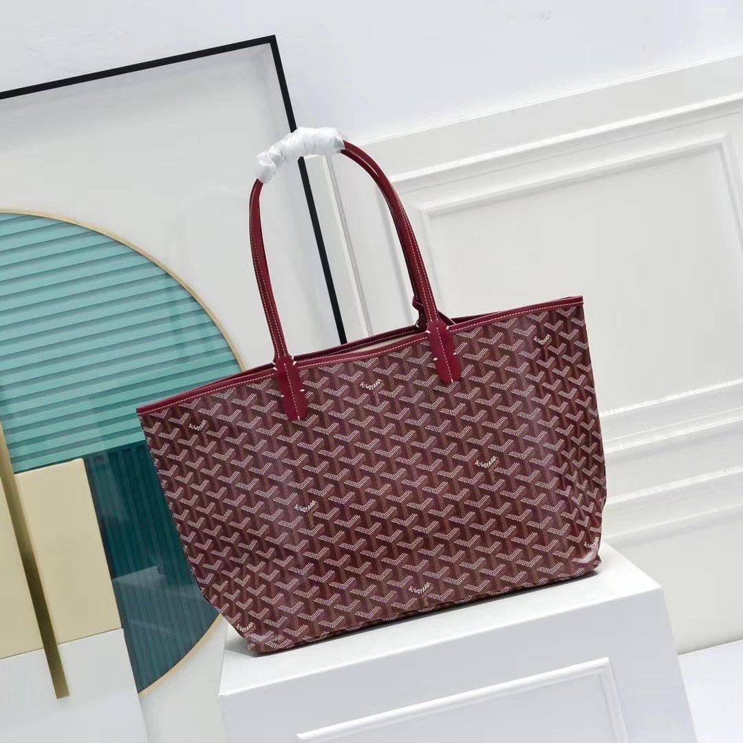 GOYARD 

BIG SIZE 

NEW CAME 

HIGH QUALITY 

100 dhs🪙💕

Zain39
♥️♥️♥️