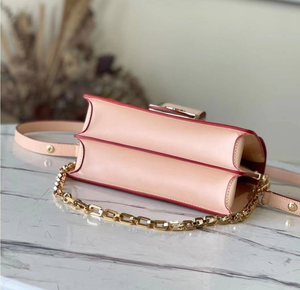 LV
NOW SPECIAL OFFER 
With leather
130 dhs🇦🇪

Zain39
♥️♥️♥️