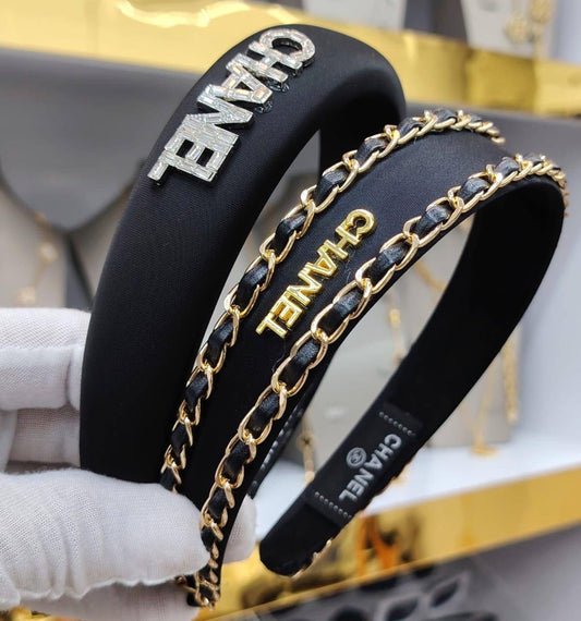 Headband
good quality 💯
Without box 📦 
20 dhs🇦🇪

Zain216
♥️♥️♥️