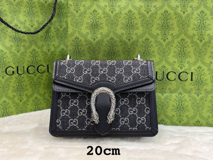 Gucci ᴅɪᴏɴʏsᴜs sᴍᴀʟʟ
ʟᴏɴɢ ᴄʜᴀɪɴ

ᴡɪᴛʜ ʙᴏx
🎁🎁🎁
sɪᴢᴇ:20ᴄᴍ
80 dhs🇦🇪

Zain56
♥️♥️♥️