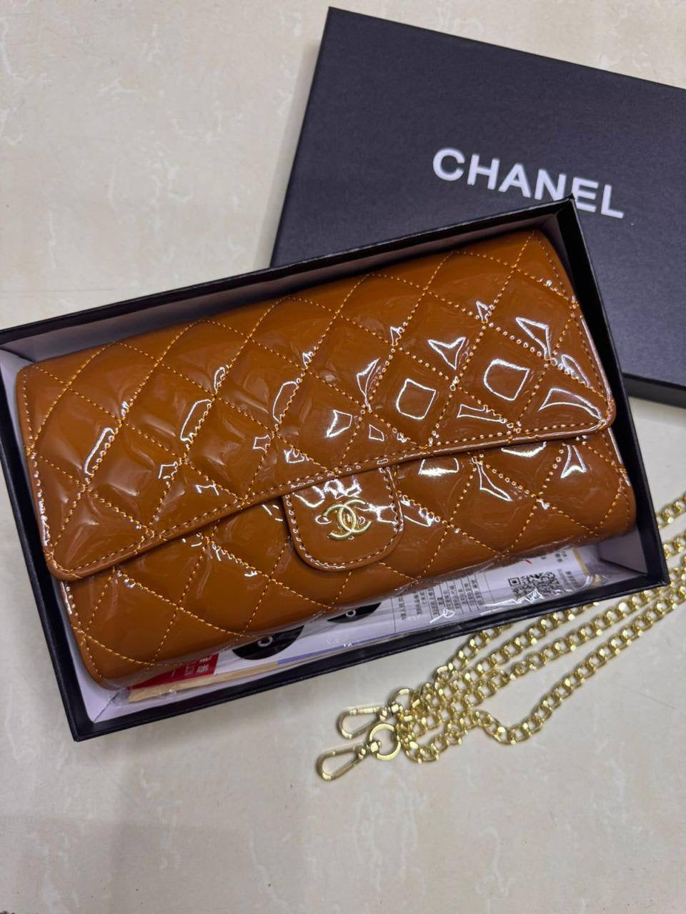 Chanel CF
Size : 23 * 14 cm

85 dhs🇦🇪

with box
 🎁🎁🎁

Zain115
♥️♥️♥️