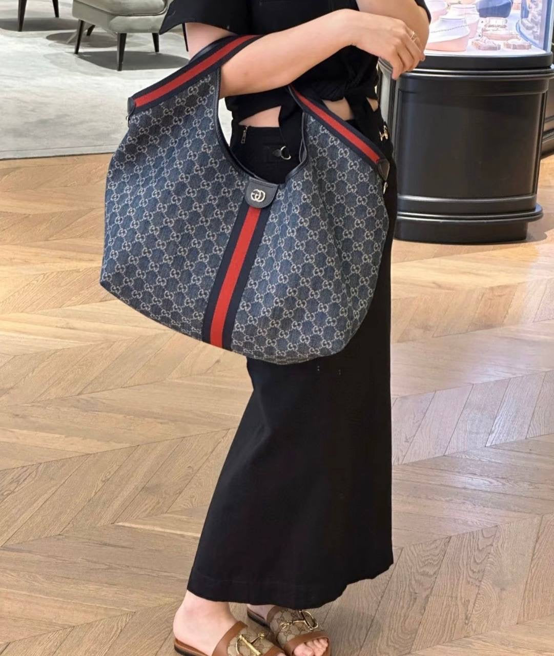 GUCCI 

High Quality

200 dhs🇦🇪

Zain39
♥️♥️♥️