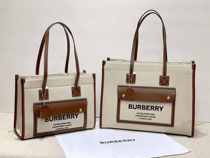 BURBERRY 

BIG SIZE 120 dhs🇦🇪
SMALL SIZE 110 dhs🇦🇪

Zain232
♥️♥️♥️