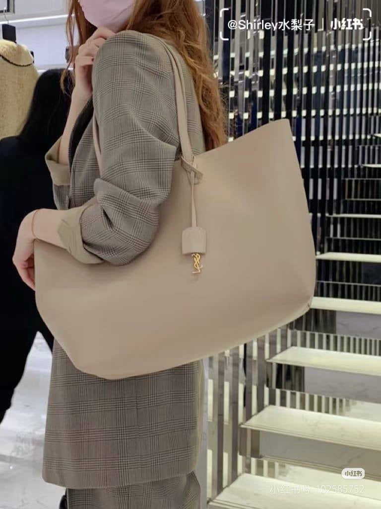 YSL
100 dhs🪙
Good Quality 

Zain217
♥️♥️♥️