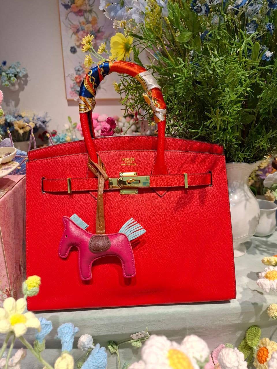 Hermes
30cm
Horse doll + Scarve
120 dhs🇦🇪

Zain44
♥️♥️♥️