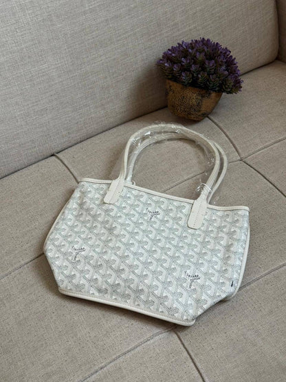 GOYARD✨
SUPER MASTER AAA✅
Same Orginal 👌
For Price 👇 WTSP Text Zain 0568585901

ZainShop
♥️♥️♥️