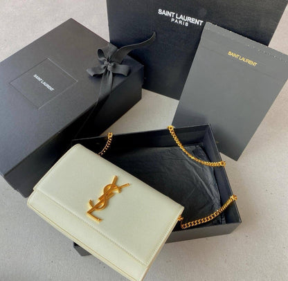 SAINT LAURENT💕💕💕
Super master quality 💕💕💕

For Price 👇 WTSP Text Zain 0568585901

Zain252
♥️♥️♥️