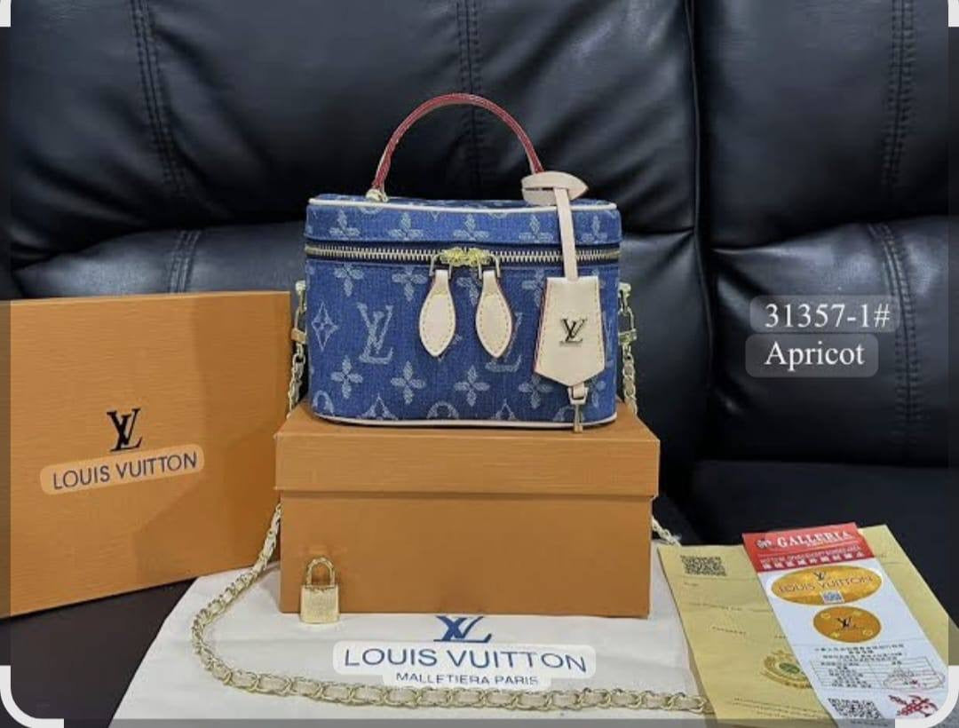 LV

With Box
🎁🎁🎁

105 dhs🇦🇪

Zain143
♥️♥️♥️