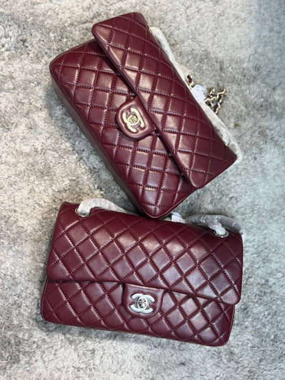 Chanel Flap 
         25 Cm
220 dhs🇦🇪

Zain131
♥️♥️♥️