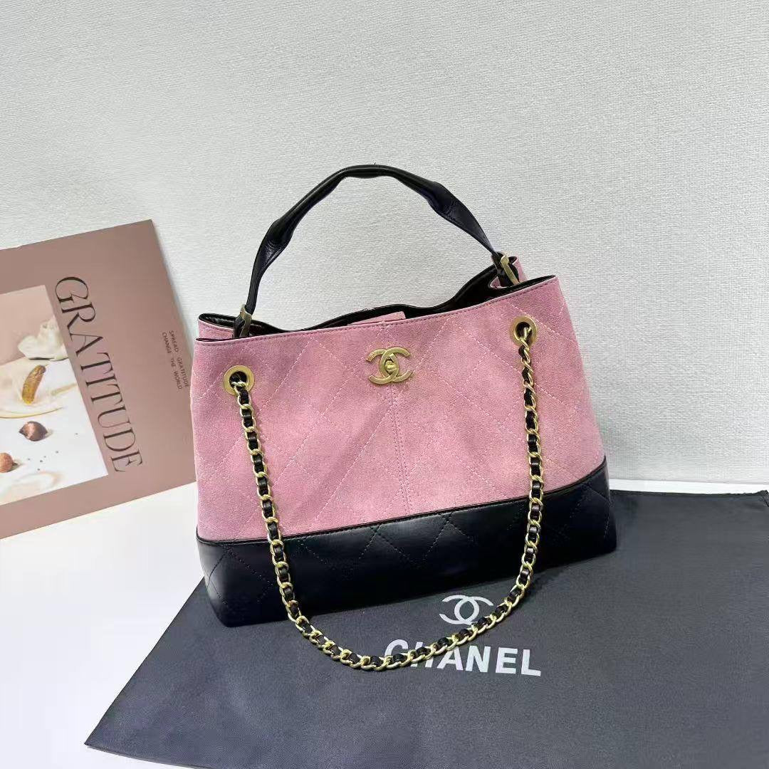 CHANEL 

NEW CAME 

GOOD QUALITY 

110 dhs🇦🇪

Zain39
♥️♥️♥️