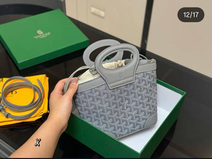 GOYARD Master 
18CM 

250 dhs🇦🇪

WITH BOX 
🎁🎁🎁

Zain131
♥️♥️♥️