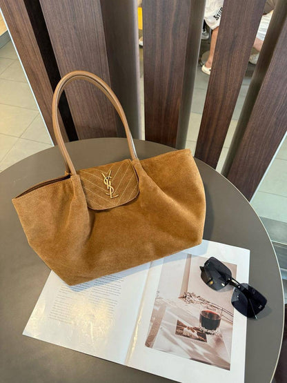 YSL Master
350 dhs🇦🇪
#29 cm…

Zain228
♥️♥️♥️