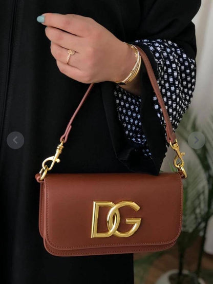 D&G

90 dhs🇦🇪

Good quality 

with box
🎁🎁🎁

Zain35
♥️♥️♥️