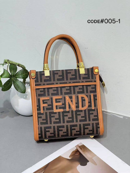 Fendi ᴍɪɴɪ sᴜɴsʜɪɴᴇ
ᴛᴏᴘ ʜᴀɴᴅʙᴀɢ / ᴄʀᴏssʙᴀɢ
ᴡɪᴛɢ ʟᴏɴɢ sᴛʀᴀᴘ
sɪᴢᴇ: 19 x 7 x 19 cm

70 dhs🇦🇪

Zain31
♥️♥️♥️