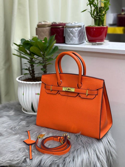 Hermes 
SIZE  ……… 30 cm 
120 dhs🇦🇪

Zain51
♥️♥️♥️