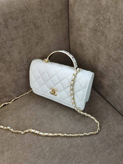 Chanel
95 dhs🪙

with box

🎁🎁🎁

high quality

Zain26
♥️♥️♥️