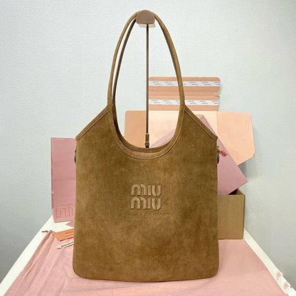 🎉 Offer 🎊  Miumiu ivy
Big Size : 36 * 31 cm
80 dhs🇦🇪

Zain115
♥️♥️♥️