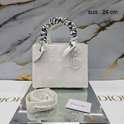 Dior
ᴍᴀᴛᴛᴇ ʟᴇᴀᴛʜᴇʀ ᴍᴀᴛᴇʀɪᴀʟ
ᴡɪᴛʜ ᴛᴡɪʟʟʏ ɪɴᴄʟᴜᴅᴇ
sɪᴢᴇ: 24 cm

ᴡɪᴛʜ BOX
🎁🎁🎁

105 dhs🇦🇪

Zain31
♥️♥️♥️