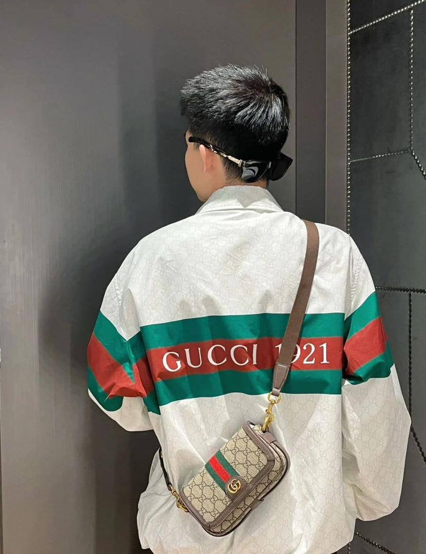 Coach - Gucci

90 dhs🇦🇪
Good quality 

with box
🎁🎁🎁

Zain35
♥️♥️♥️