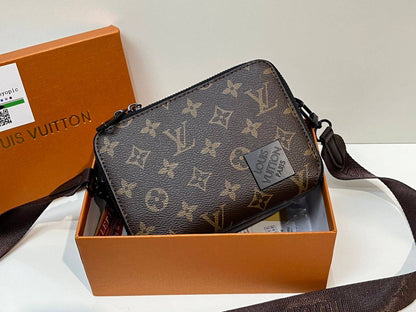 LV/Dior

90 dhs🇦🇪

with box
🎁🎁🎁

size 17×6×12cm

Zain42
♥️♥️♥️