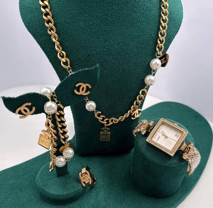 90 dhs 🇦🇪 

Set with box
🎁🎁🎁

Zain45
♥️♥️♥️
