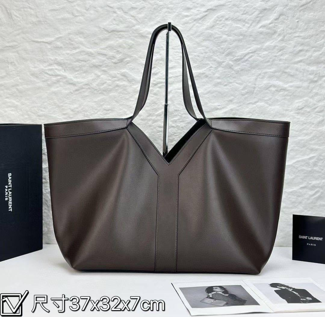 YSL
300 dhs🇦🇪
#37cm

Zain228
♥️♥️♥️