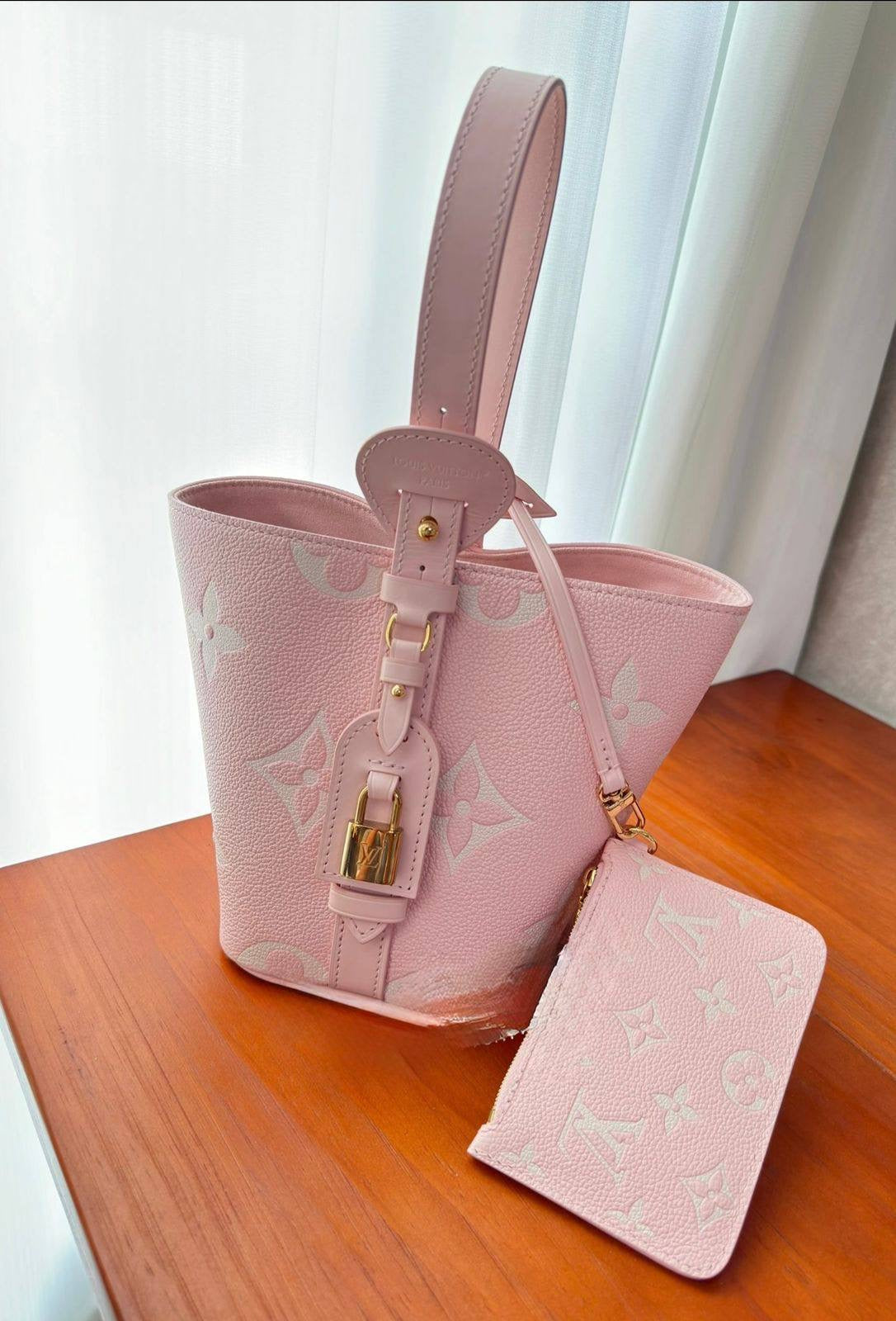 LV
   ᴡɪᴛʜ ᴘᴏᴜᴄʜ
ᴡɪᴛʜ  ʙᴏx
🎁🎁🎁

ʟᴇᴀᴛʜᴇʀ/ɢᴀᴍᴏsᴀ
sɪᴢᴇ:30ᴄᴍ
105 dhs🇦🇪

Zain56
♥️♥️♥️