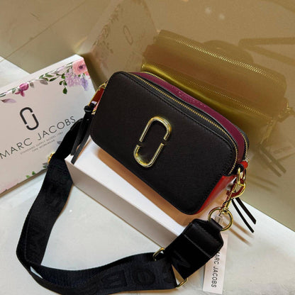 MARC JACOBS 

NEW CAME GOOD QUALITY 
WITH BOX 
🎁🎁🎁

90 dhs🇦🇪

Zain39
♥️♥️♥️