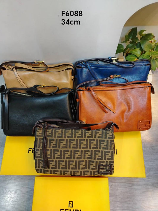 Fendi 

good quality 
with box
🎁🎁🎁

100 dhs🇦🇪

Zain107
♥️♥️♥️