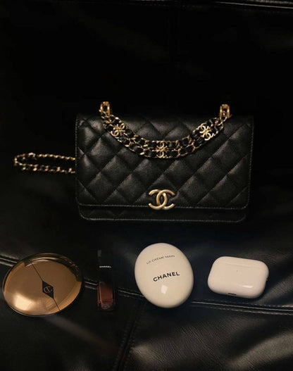 Dior - Chanel
120 dhs🇦🇪

Good quality
 with box
🎁🎁🎁

Zain35
♥️♥️♥️