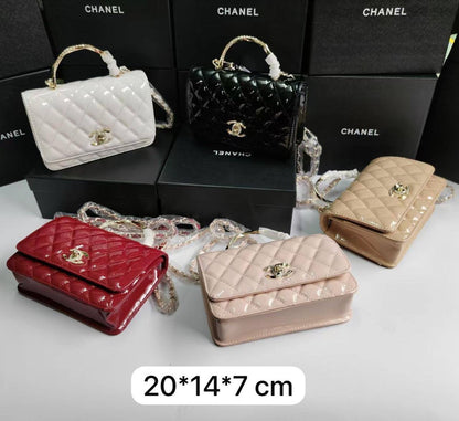 Chanel 24P
Size : 20 * 14 * 7 cm

95 dhs🇦🇪

with box 🎁

Zain115
♥️♥️♥️
