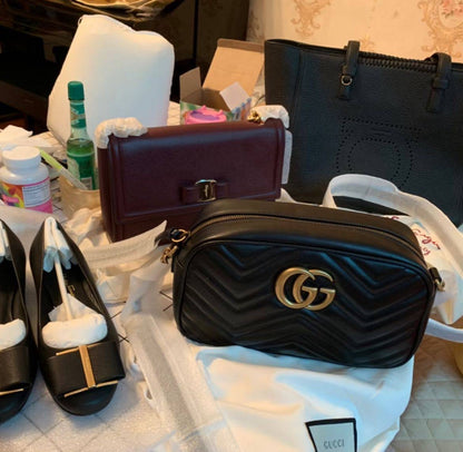 Gucci

90 dhs🇦🇪

Good quality 

with box
🎁🎁🎁
Zain35
♥️♥️♥️