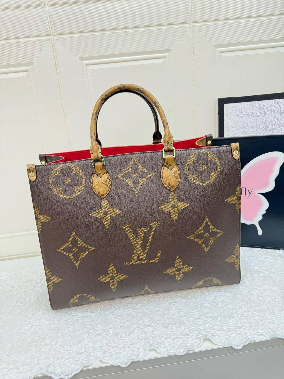 LV
41*30*15cm
110 dhs🇦🇪

Zain17
♥️♥️♥️