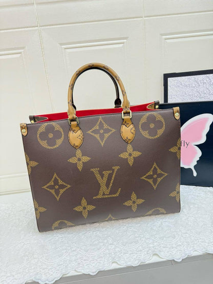 LV
41*30*15cm
110 dhs🇦🇪

Zain17
♥️♥️♥️